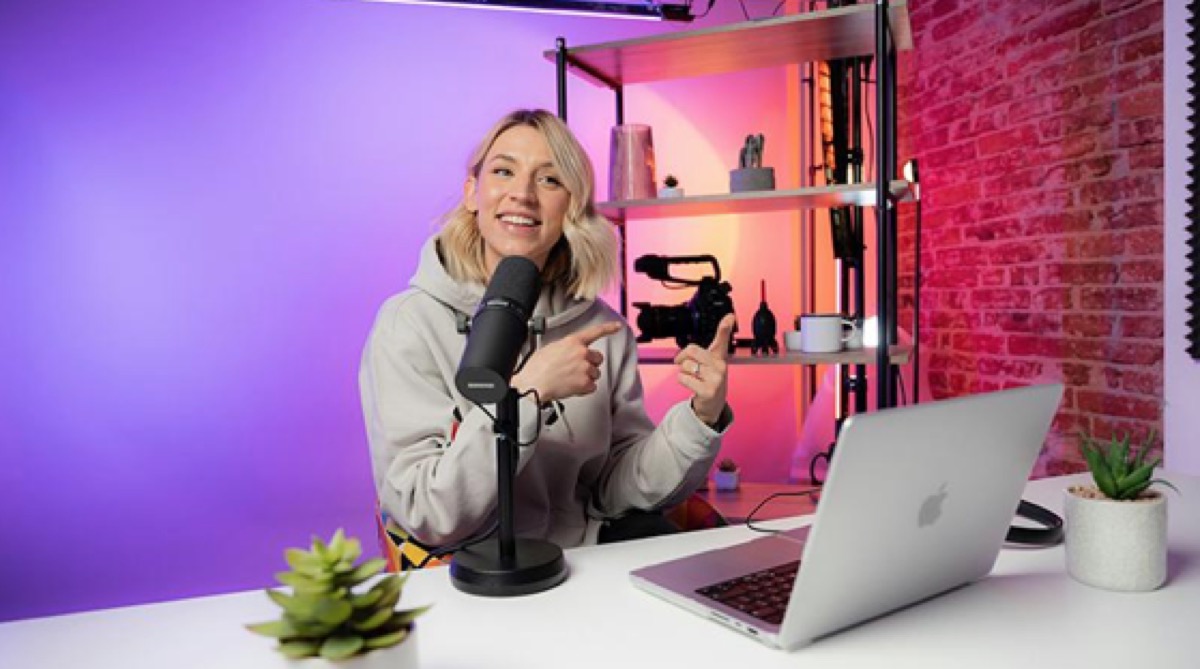 How Content Creators Can Embrace AI Without Losing the Human Touch