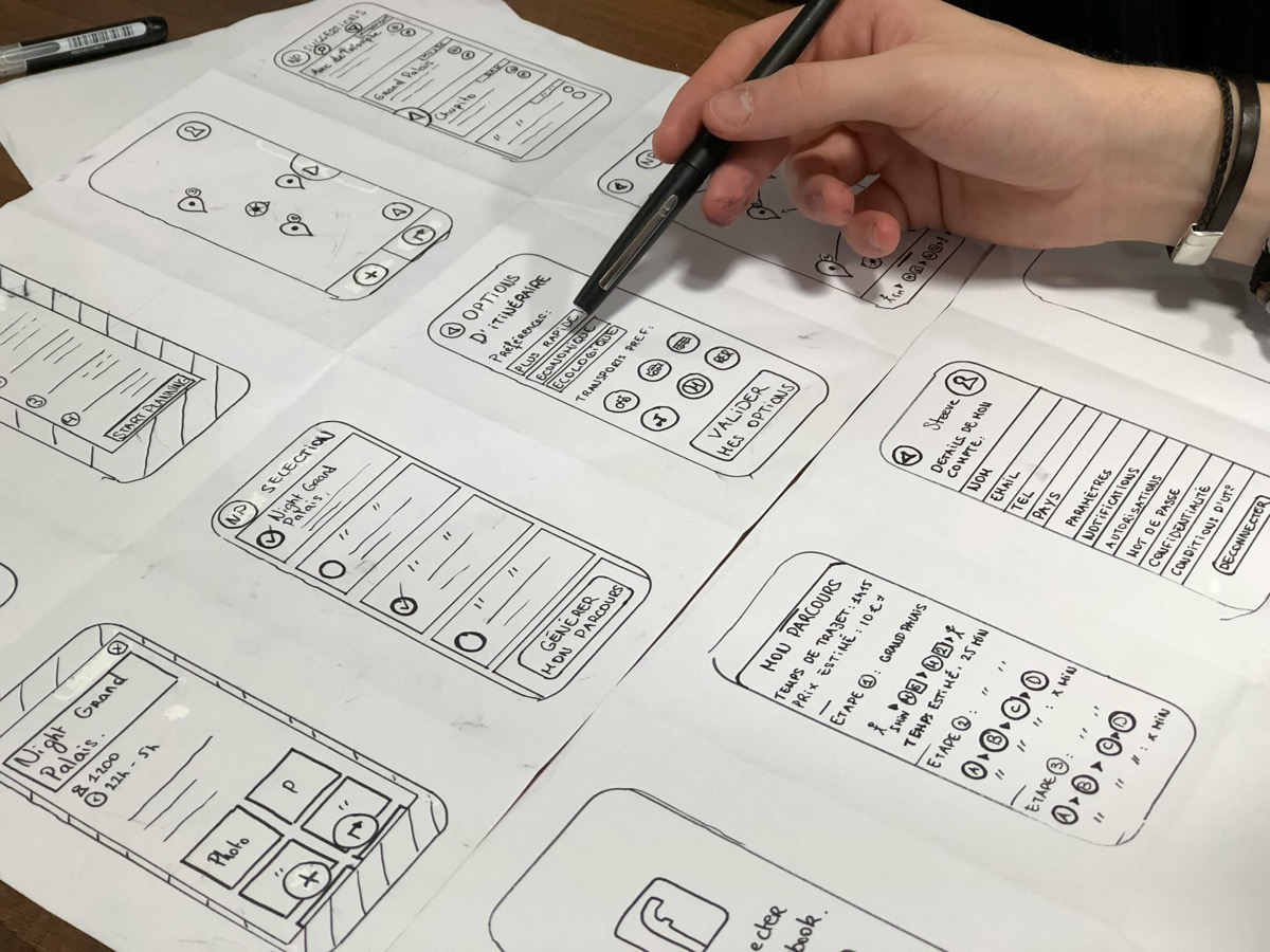 La main invisible de l'interface : Comment les biais de conception façonnent ce que nous apprenons (et comment nous l'apprenons) en ligne