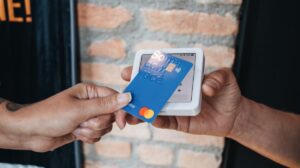 La economía de la confianza: Seguridad e innovación en las transacciones en línea